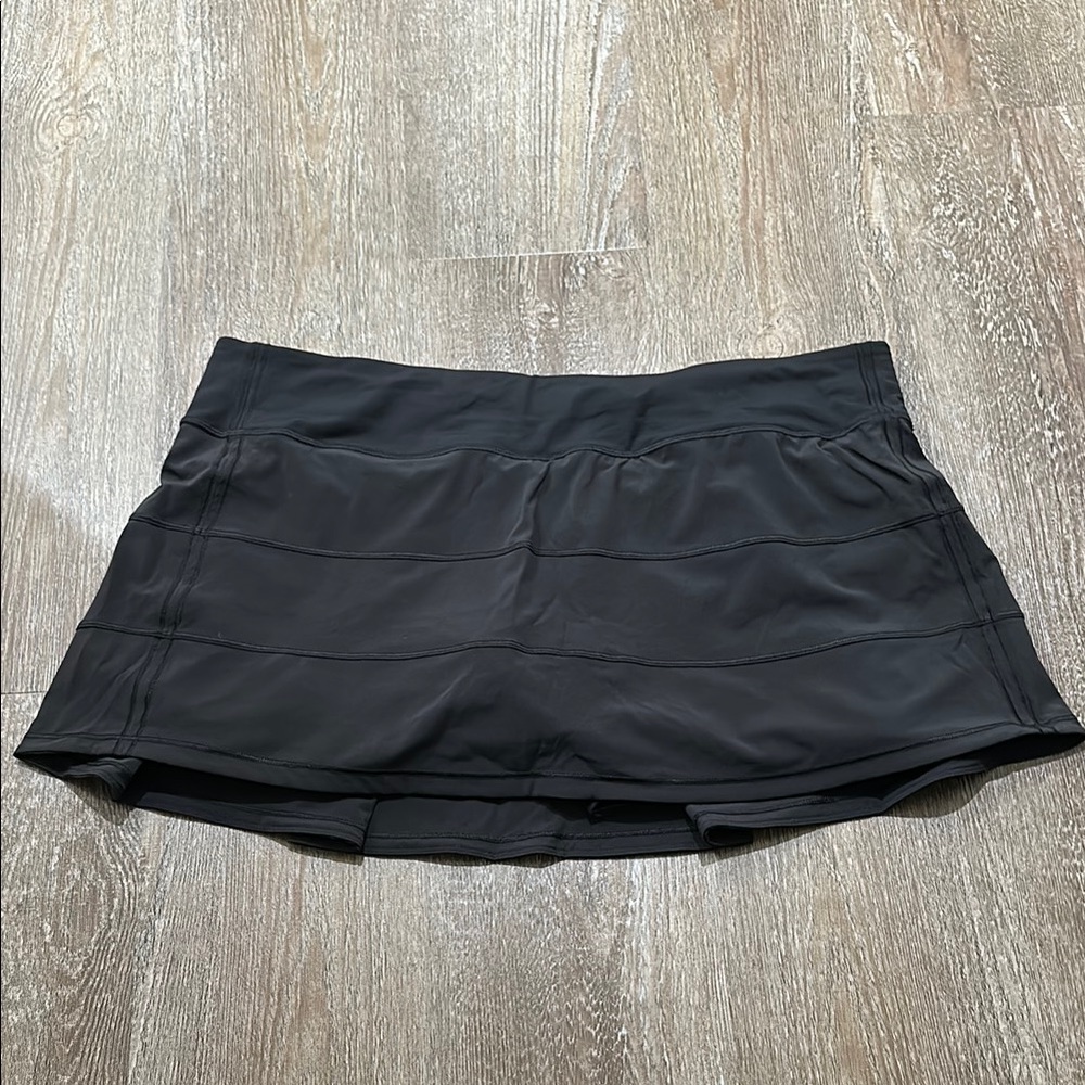 LULULEMON Women's Black Athletic Skirt